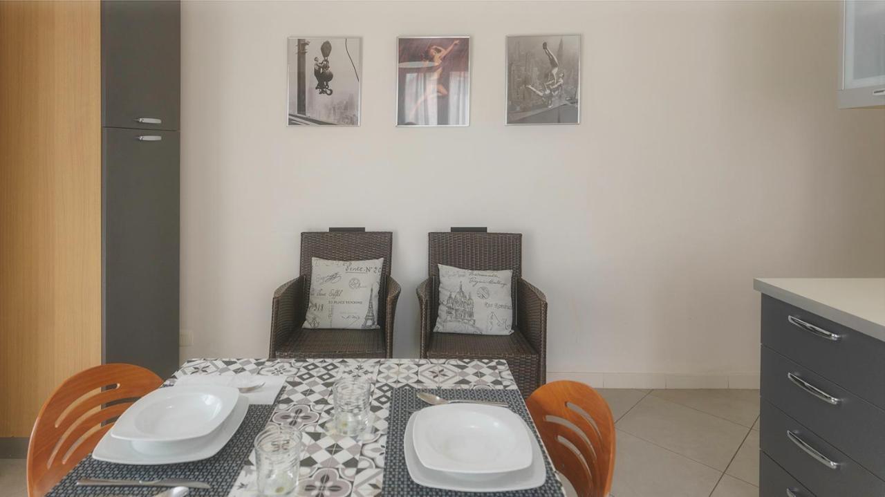 "Casa Giuliari" In Borgo Roma Vicino Policlinico Univr Fiera Apartment Verona Exterior photo